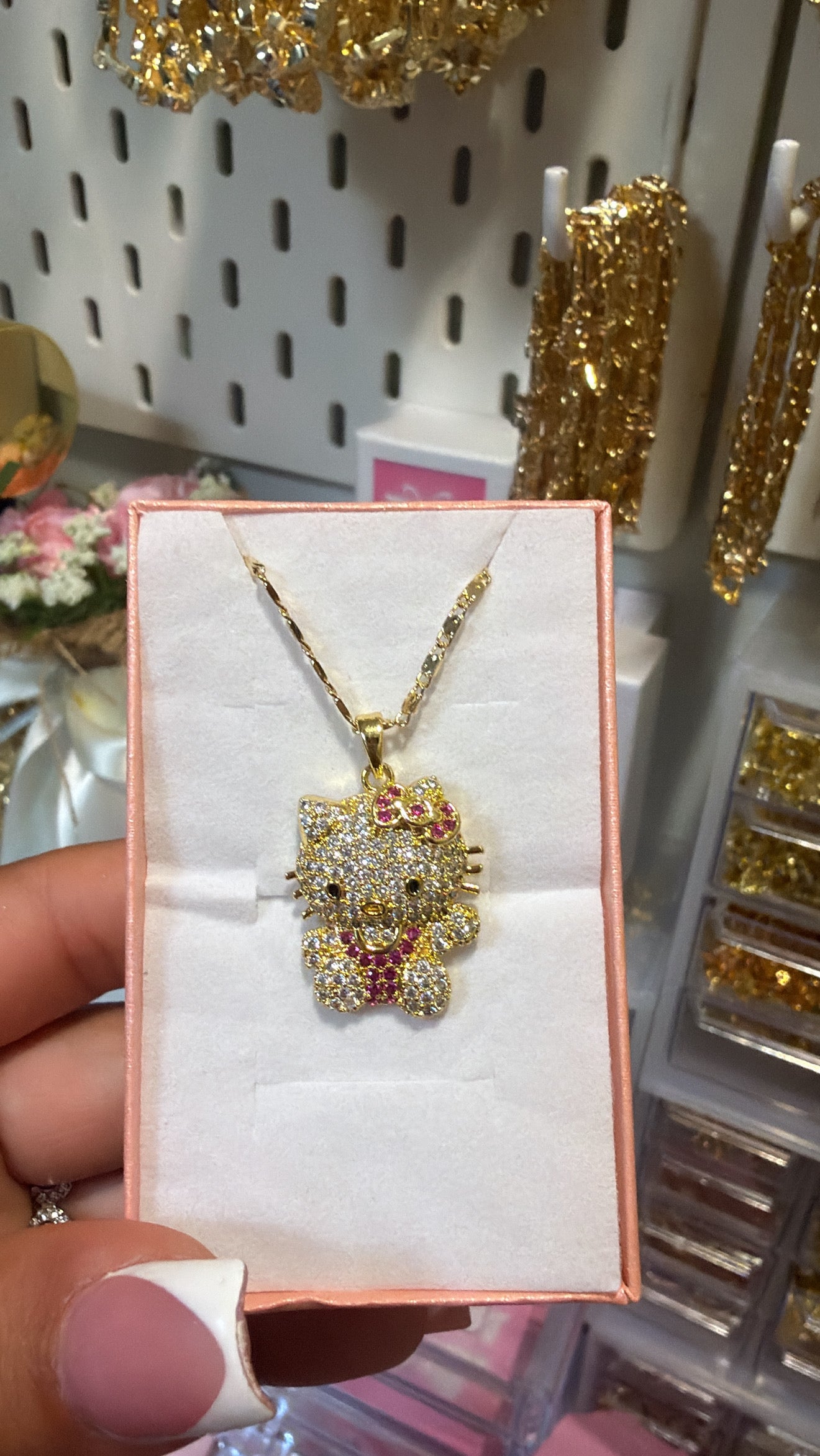 Pretty pink sparky chain