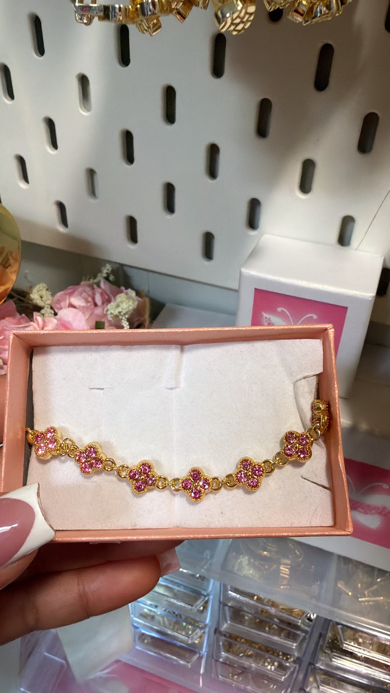 pink sparkly flower bracelet