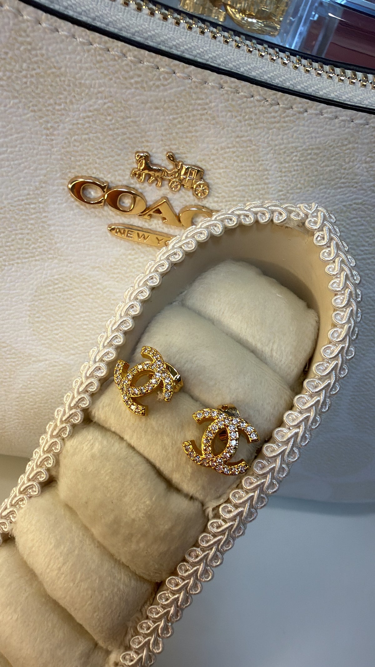 carol earrings