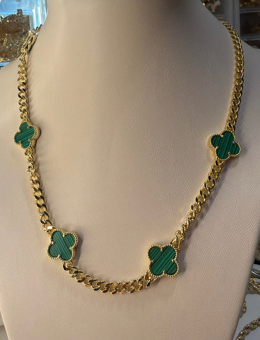 Green suerte chain