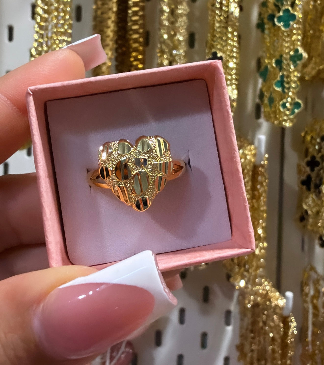 Heart nugget ring
