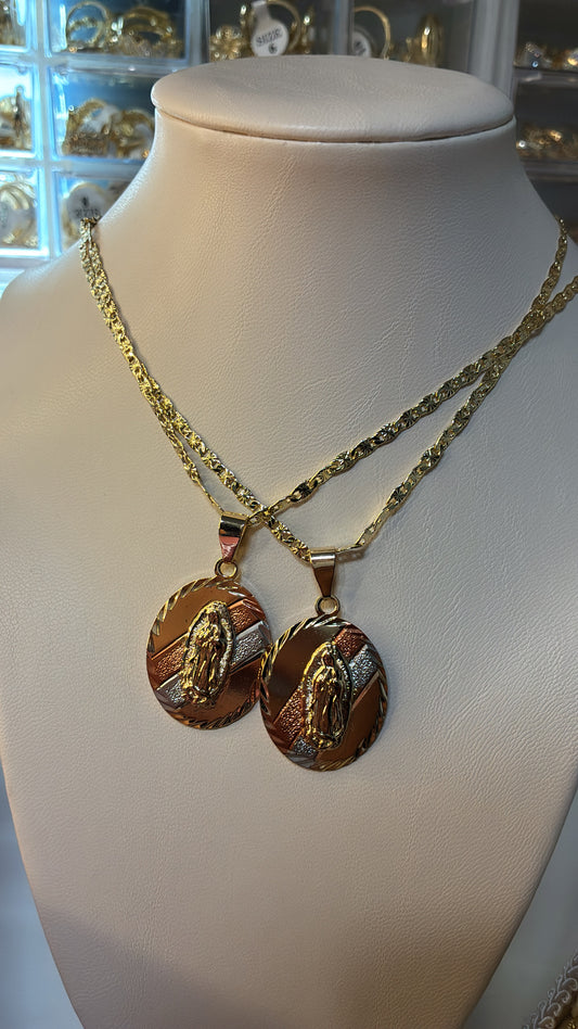 Virgen tricolor necklace