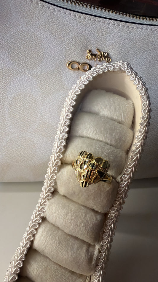 Heart nugget ring